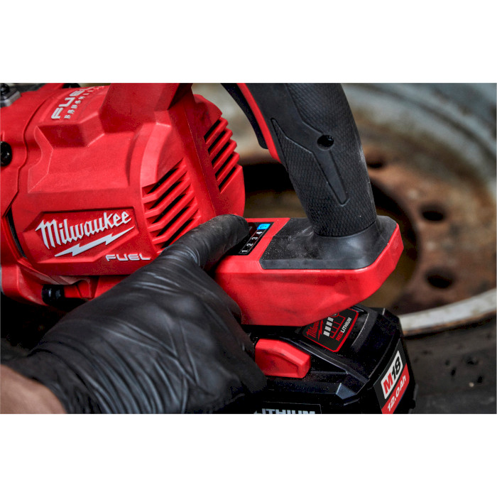 Аккумуляторный гайковёрт MILWAUKEE M18 ONEFHIWF1D-121C (4933471756)