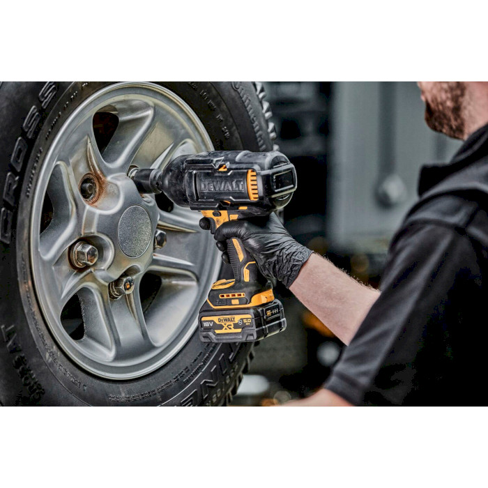 Акумуляторний гайкокрут DEWALT DCF900P2G