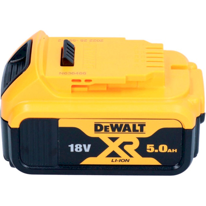 Зарядний пристрій DeWALT XR 10.8/18V 4A + 3 АКБ DCB184 18V 5Ah (DCB1104P3)