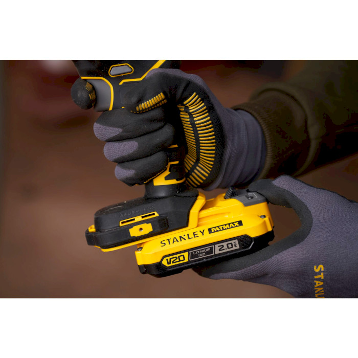 Акумуляторна шабельна пила STANLEY FatMax SFMCS305B