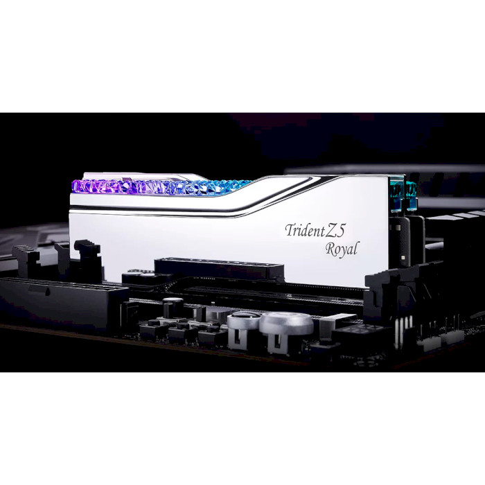 Модуль пам'яті G.SKILL Trident Z5 Royal Silver DDR5 6400MHz 32GB Kit 2x16GB (F5-6400J3239G16GX2-TR5S)
