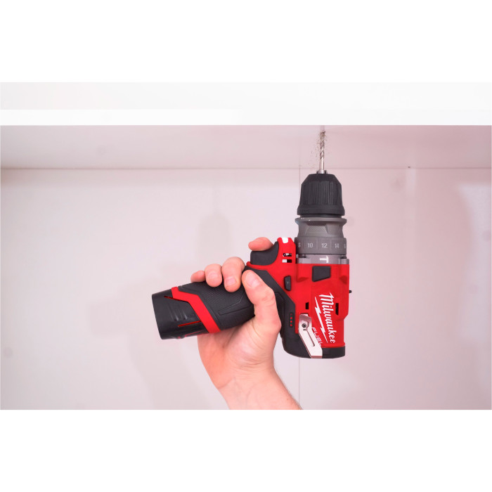 Аккумуляторная дрель-шуруповёрт MILWAUKEE M12 FPDX-202X (4933464136)