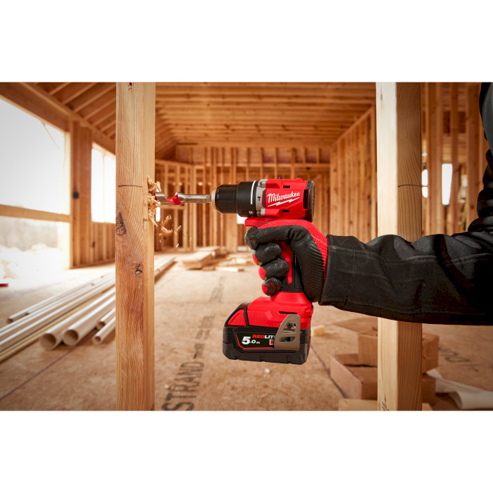 Акумуляторний дриль-шурупокрут MILWAUKEE M18 BLPDRC-202C (4933492822)