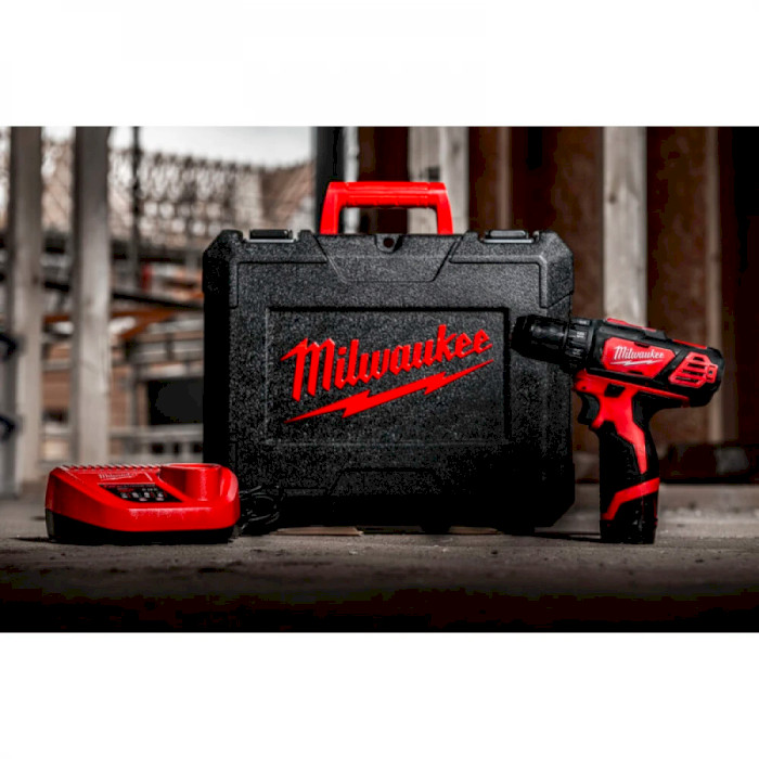 Аккумуляторная дрель-шуруповёрт MILWAUKEE M12 BDD-201C (4933479439)