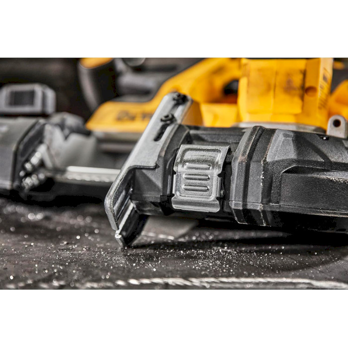 Пилка стрічкова акумуляторна DeWALT DCS378N