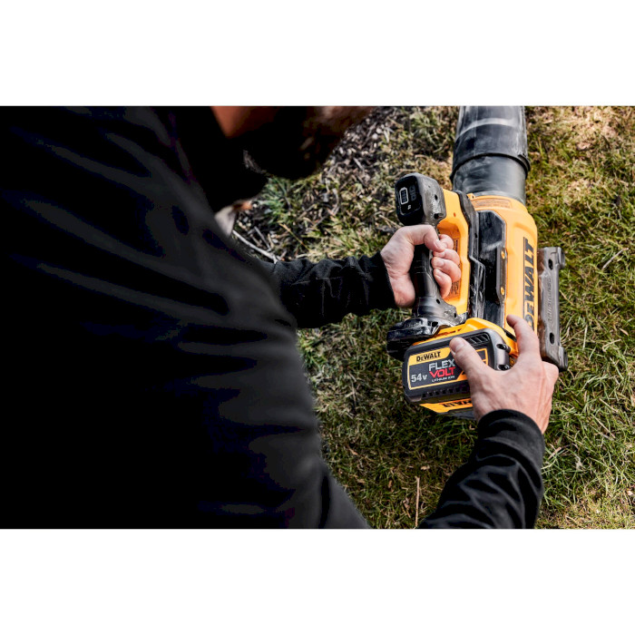 Воздуходувка аккумуляторная DeWALT DCMBL777N