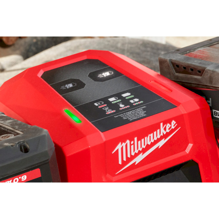 Зарядний пристрій 2-слотовий MILWAUKEE M18 DBSC (4932492531)