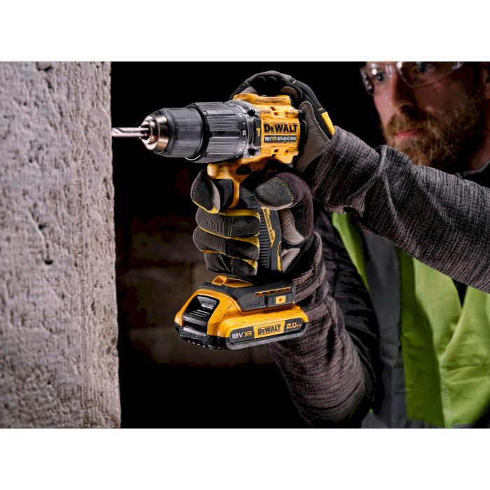 Аккумуляторная дрель-шуруповёрт DeWALT DCD100YD2T