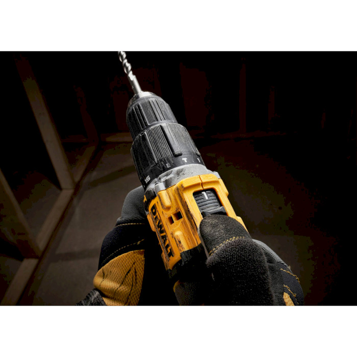 Аккумуляторная дрель-шуруповёрт DeWALT DCD100YD2T