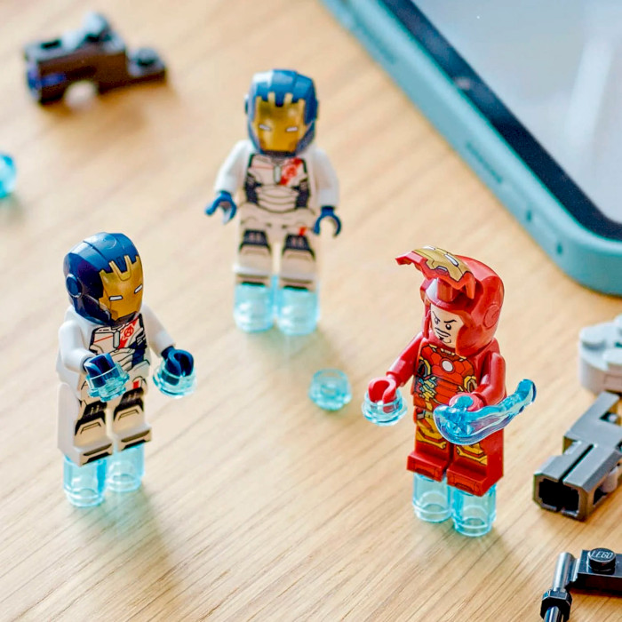 Конструктор LEGO Super Heroes Marvel Железный Человек и Железный легион против солдата Гидры 135дет. (76288)