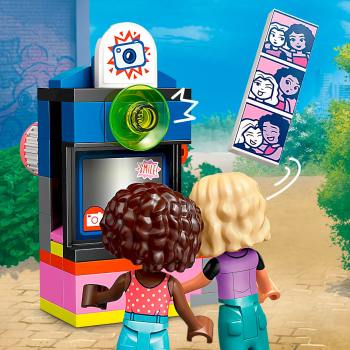 Конструктор LEGO Friends Парикмахерская и магазин аксессуаров 347дет. (42662)