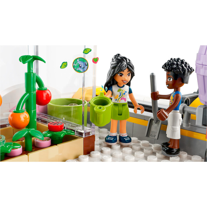 Конструктор LEGO Friends Хартлейк-Сити. Общественный центр 1513дет. (41748)