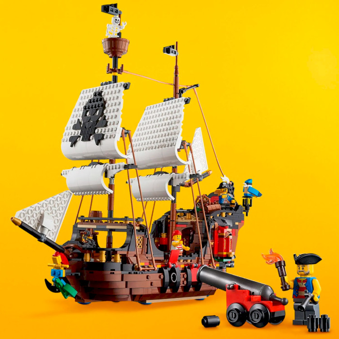 Конструктор LEGO Creator Пиратский корабль 1260дет. (31109)