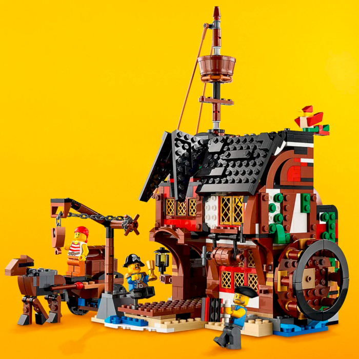 Конструктор LEGO Creator Пиратский корабль 1260дет. (31109)