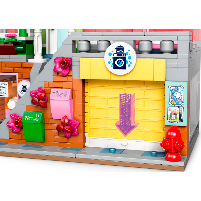 Конструктор LEGO Friends Хартлейк-Сити. Квартиры и магазины 2040дет. (42670)