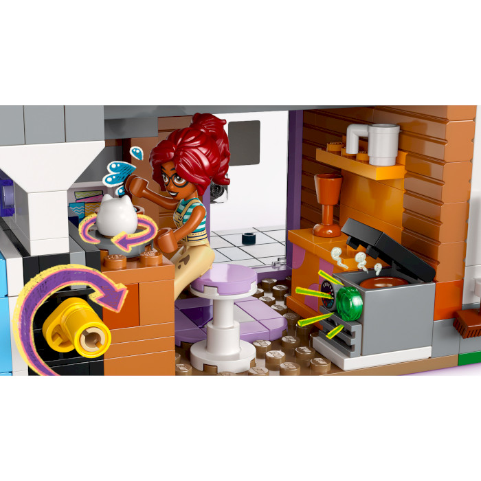 Конструктор LEGO Friends Хартлейк-Сити. Квартиры и магазины 2040дет. (42670)