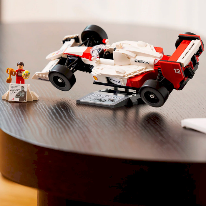 Конструктор LEGO Icons McLaren MP4/4 и Айртон Сенна 693дет. (10330)