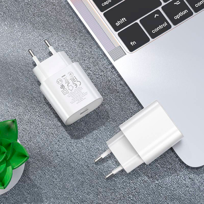 Зарядний пристрій HOCO N22 Jetta 1xUSB-C, PD25W White w/Type-C to Lightning cable (6931474760074)