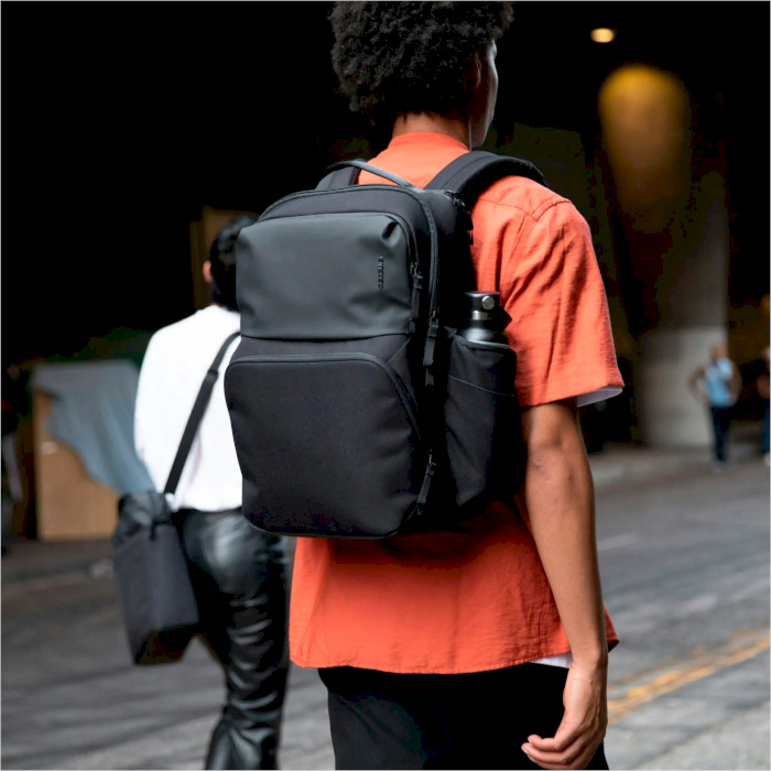 Рюкзак INCASE A.R.C. Commuter Pack Black