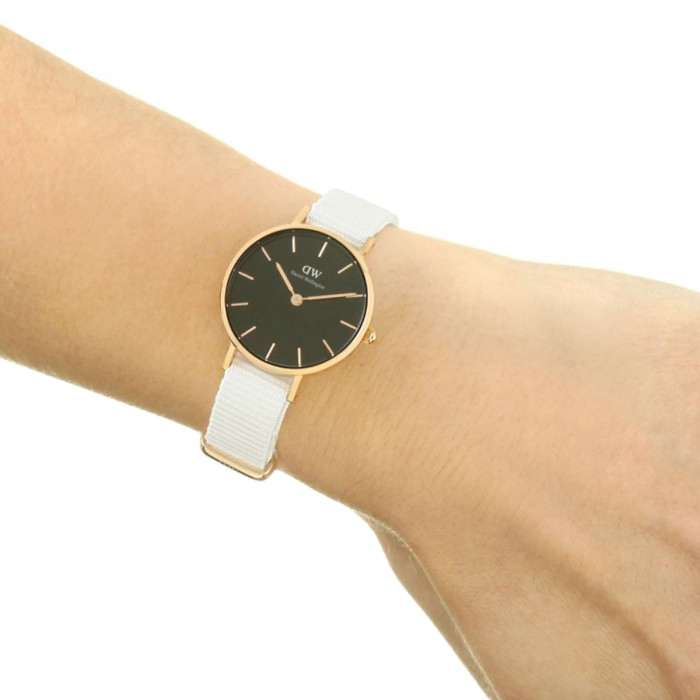 daniel wellington petite dover 28mm