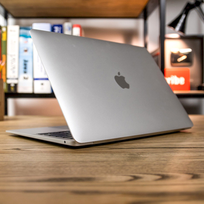 Ноутбук APPLE A2337 MacBook Air M1 8/512GB Silver (Z12800046)