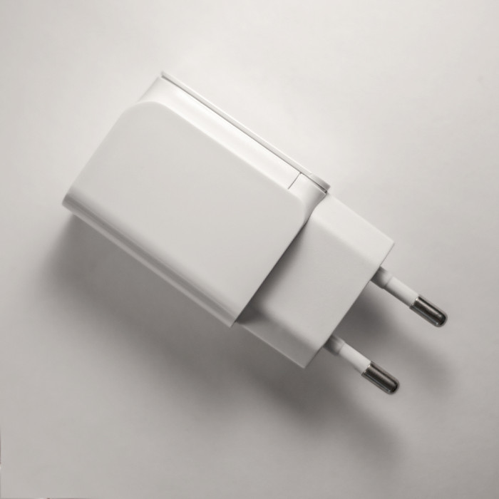 Зарядний пристрій XO L35D 2xUSB-A, 2.1A White w/Micro-USB cable (00000011376)