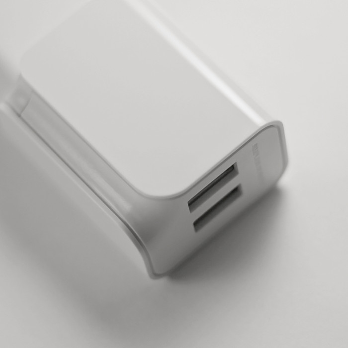 Зарядний пристрій XO L35D 2xUSB-A, 2.1A White w/Micro-USB cable (00000011376)