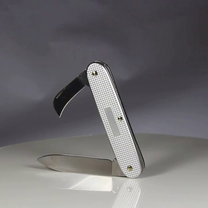 Швейцарский нож VICTORINOX Pioneer Alox (0.8060.26)