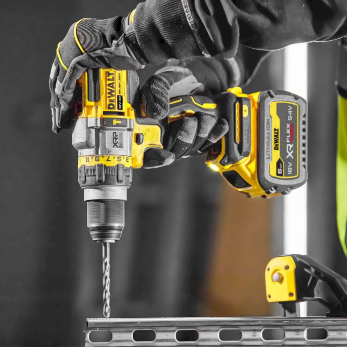 Акумуляторний дриль-шурупокрут DEWALT DCD999NT