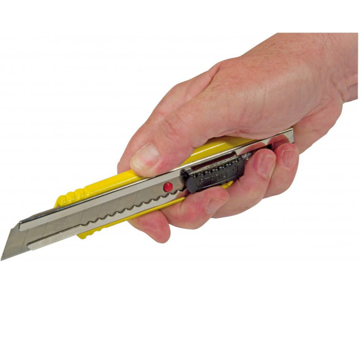 Монтажный нож с выдвижным лезвием STANLEY "FatMax" 18мм (0-10-421)